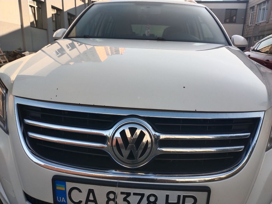 Volkswagen Tiguan 2010 VIN WVGBV7AX3AW532836 фото оголошення 2 з 17