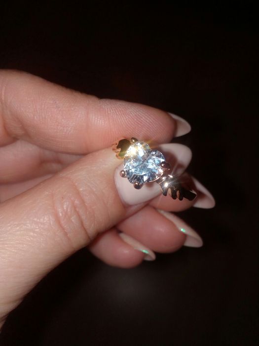 Pierścionek kolor złoty oczko serce na prezent