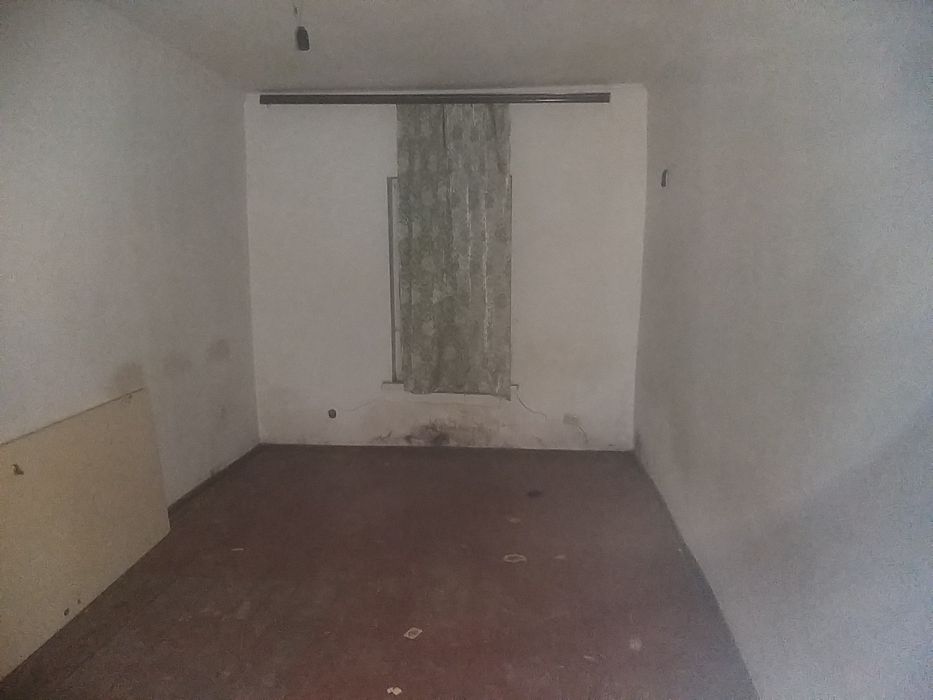 Продається будинок на два власника