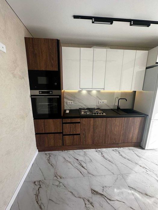 1 кімнатна з ремонтом жк княгинин центр ратуша