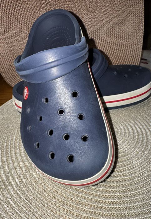 Crocs крокси м4 w6