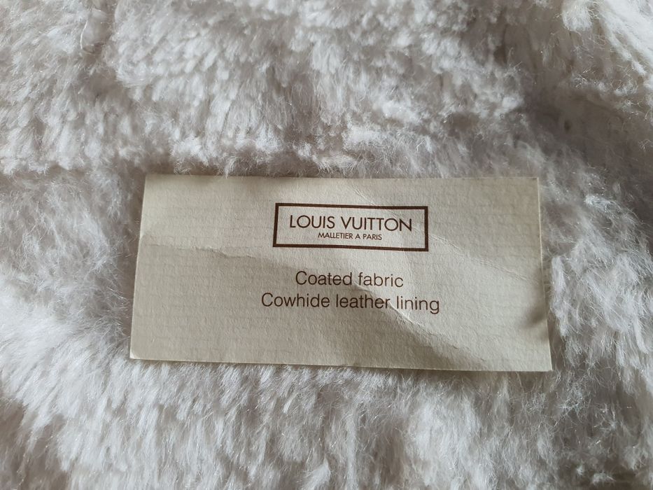 Louis Vuitton Supreme 2017 Épi Jour GM clutch