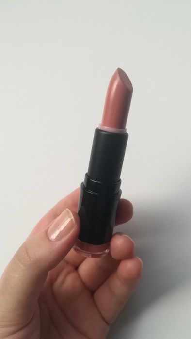 Batom NUDE Revolution Pro Lipstick bare 112 sooner or later - NOVO