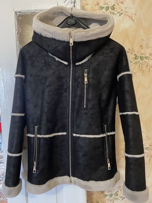 Дубленка с отделкой с белого меха