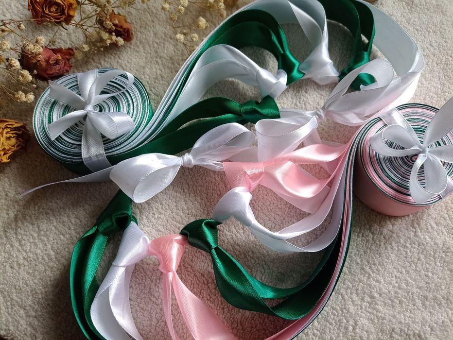 Zestaw dwóch ringów oczepinowych zielony różowy