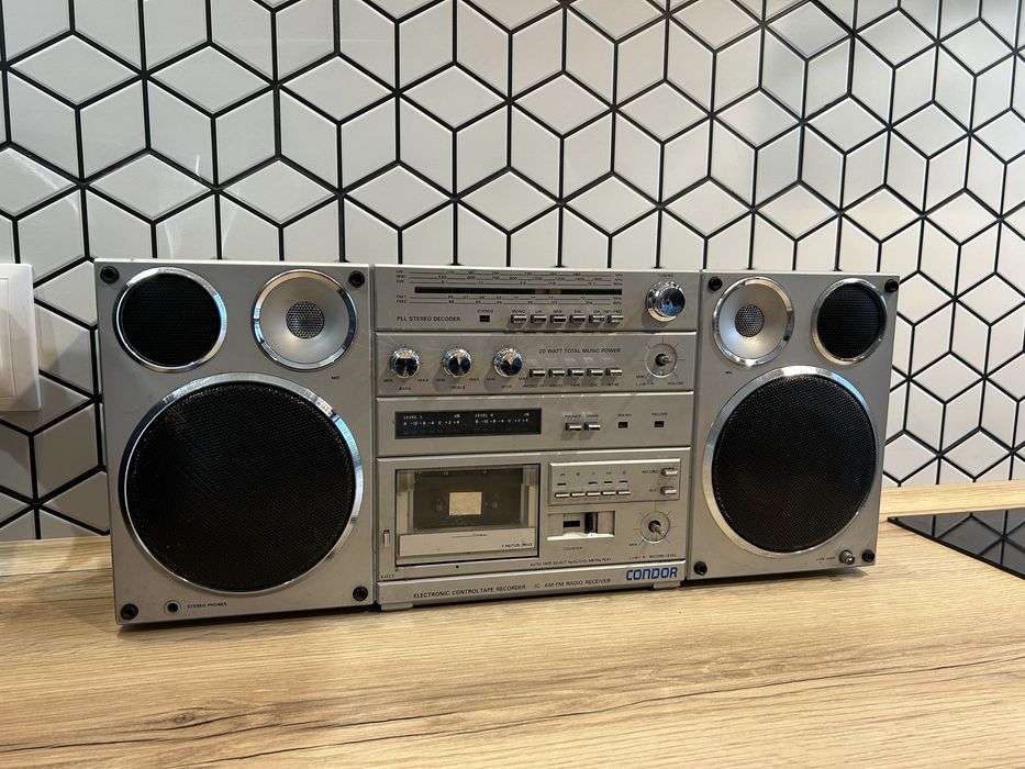 Radiomagnetofon Unitra Condor RM820