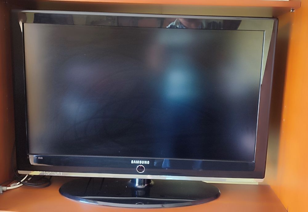 TV Samsung de 42 polegadas507126432495063044