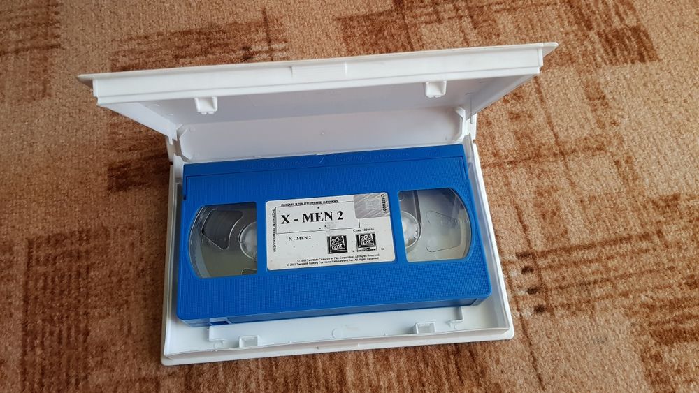 -X-Men-2- na kasecie VHS z Hologramem