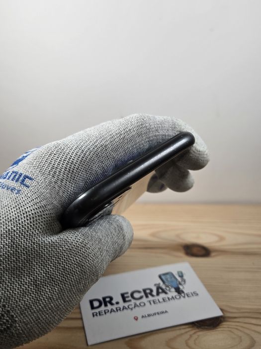 iPhone 11 Preto 64GB  + 1 Ano de Garantia