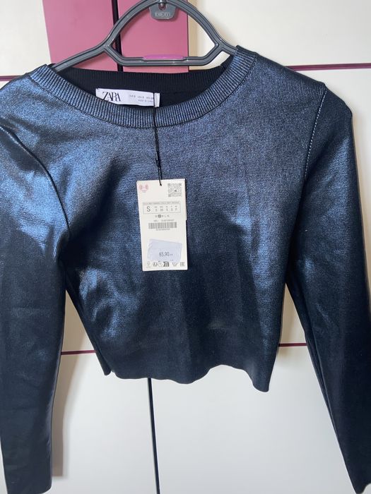 Brokatowa bluzka Zara S viral święta sylwester