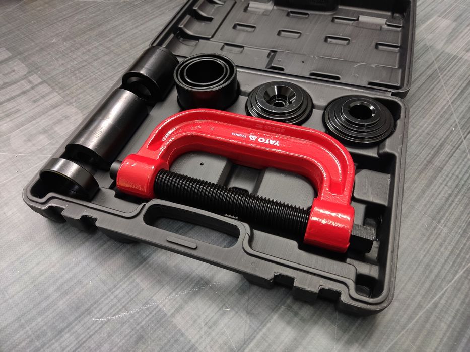 Набор для выпрессовки шаровых опор и сайлентблоков YT-25413: 2 050