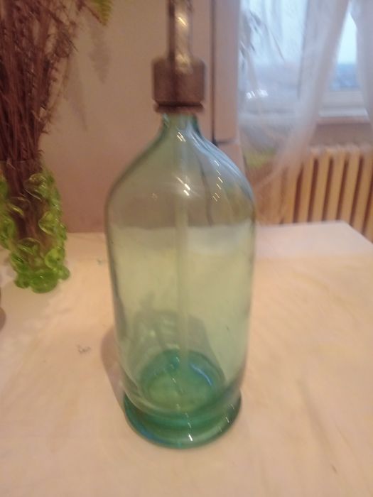 Продам   вазоны для цветов .