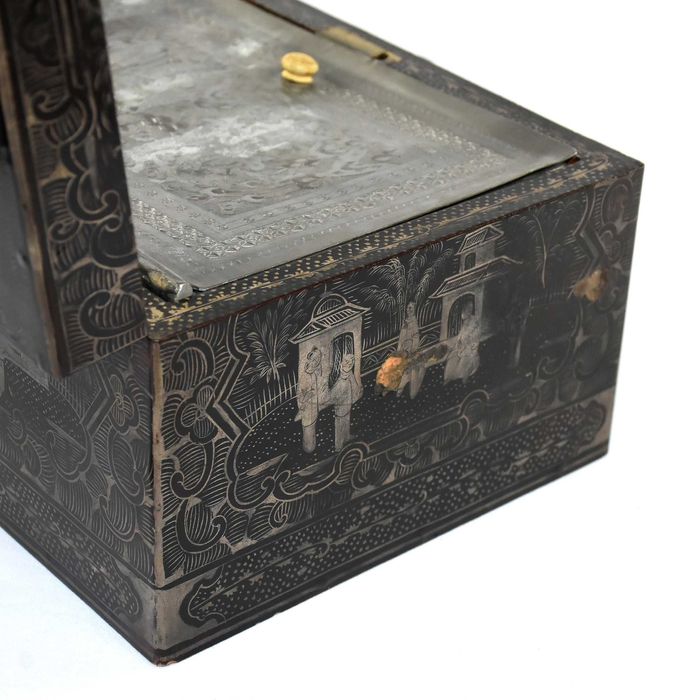 Caixa de Chá em Charão, decoração a prata com motivos orientais