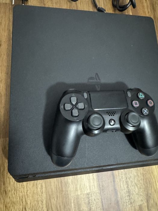 Playstation 4 slim