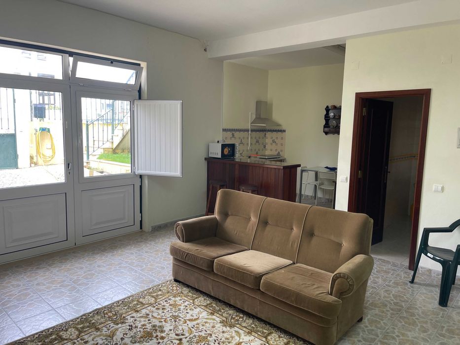 Apartamento de 2 Quartos p/ Estudantes ESAD