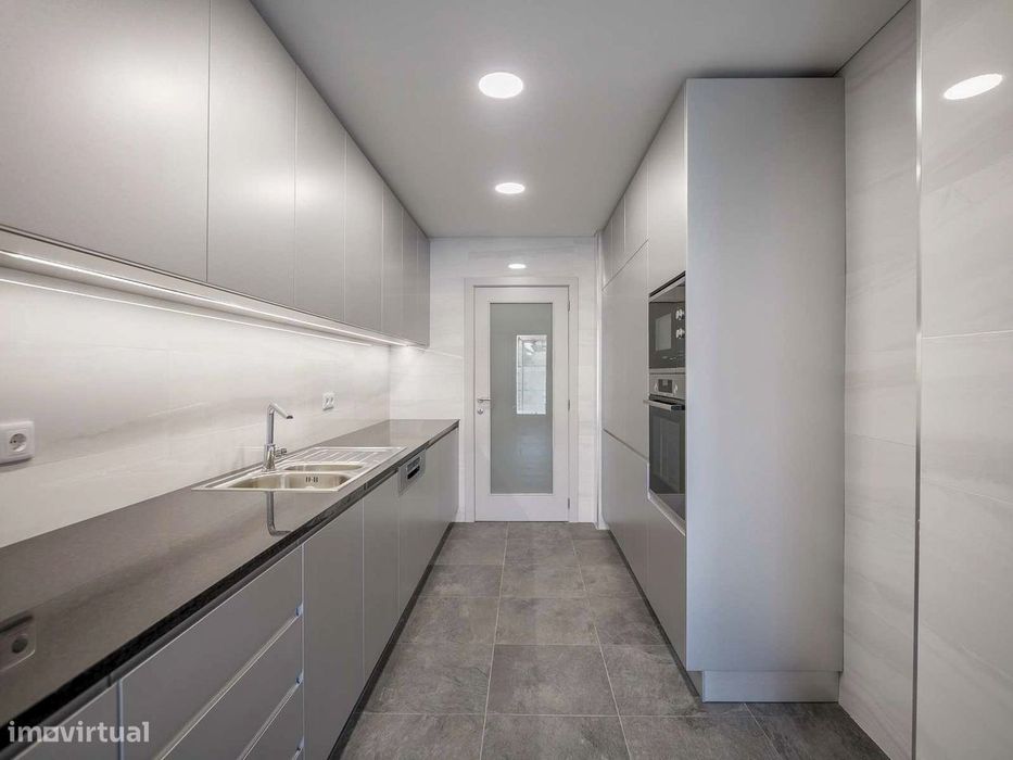T3 Apartment for Sale in Cedofeita, Santo Ildefonso, Sé, Miragaia, São