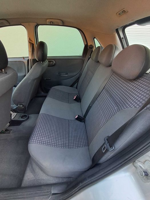 Opel corsa 1.2 em otimo  estado.