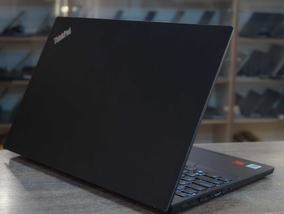 ГАРАНТІЯ Lenovo ThinkPad E15 (IPS/Core i7-10510U/RAM 8ГБ DDR4/SSD 256ГБ/Radeon RX 640 2ГБ)TVOYO