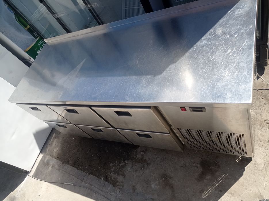 Холодильный стол 186 см Италия