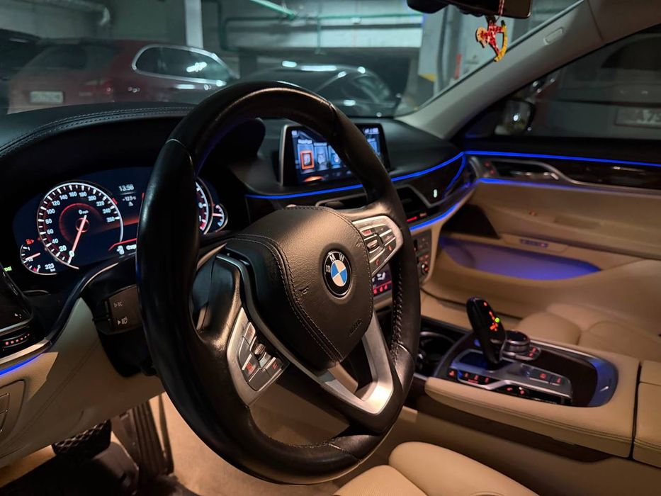 BMW 7 Series 2015