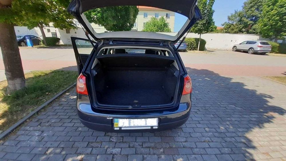 VW Golf 5 2006 1.6 бензин автомат