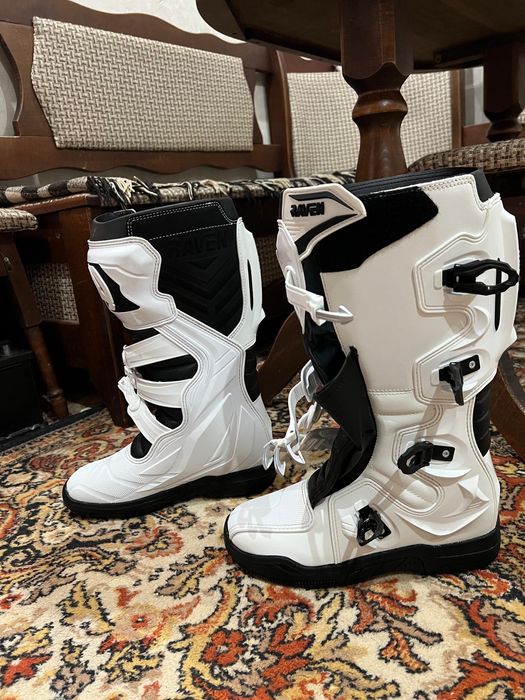 Продам Мотоботи Raven 43 розмір