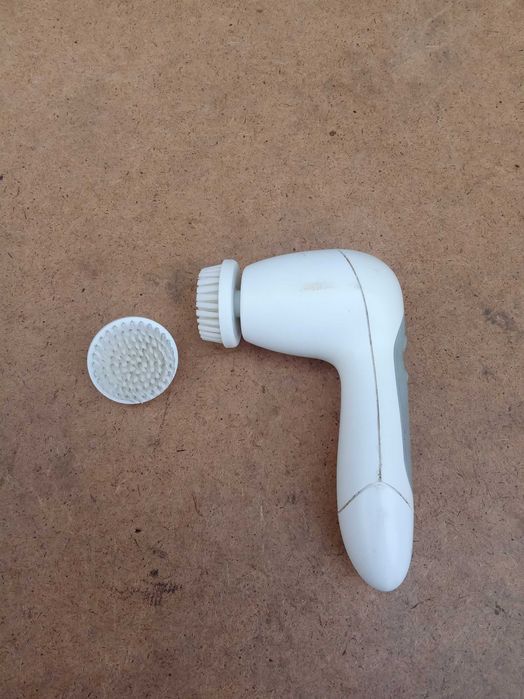 Щітка масажер для обличчя Olay