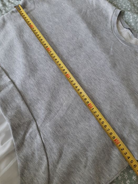 Dłuższa bluza Zara
