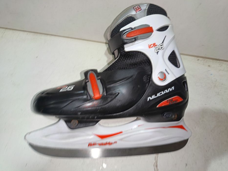 Łyżwy hokejowe NIJDAM rozmiar 38-41 regulacja