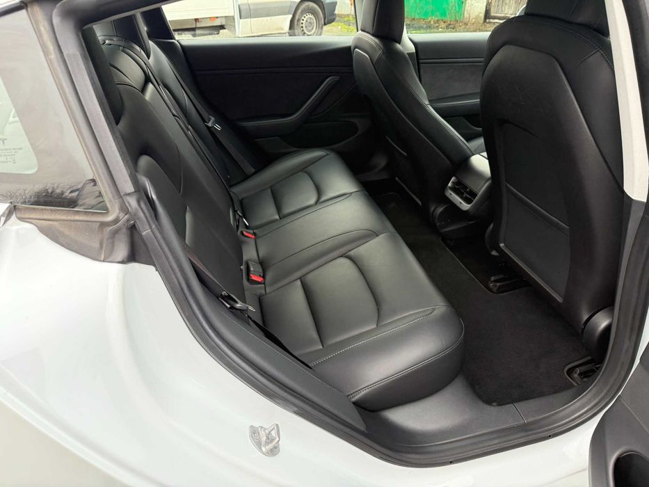 Продам Tesla Model 3 2018