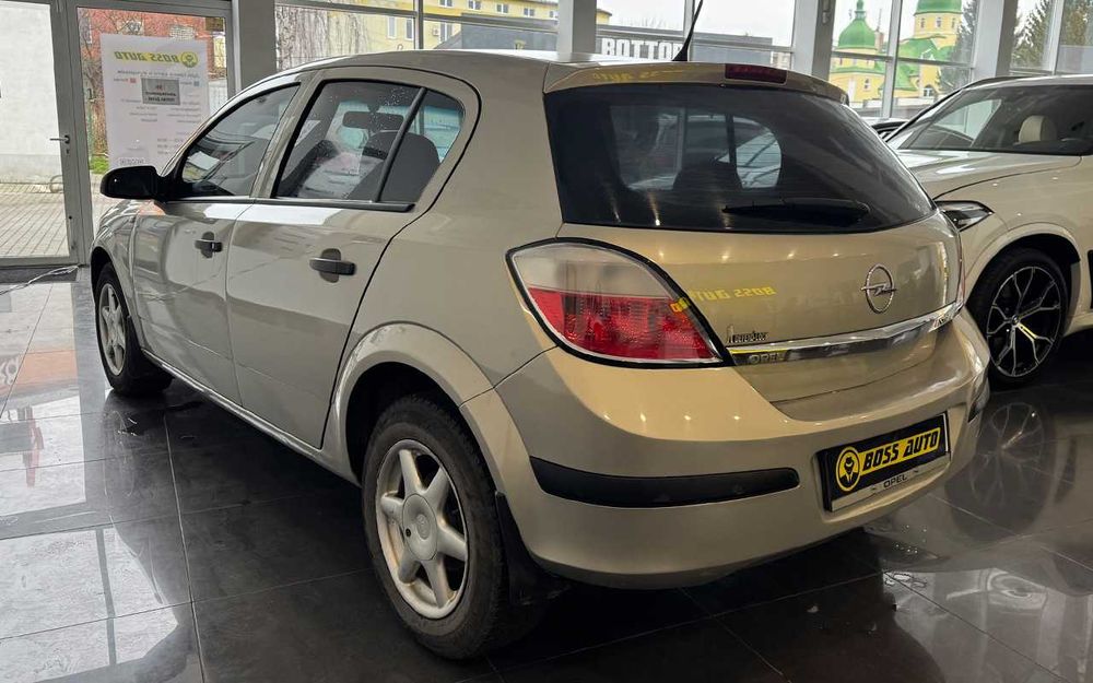 Opel Astra 2005 року