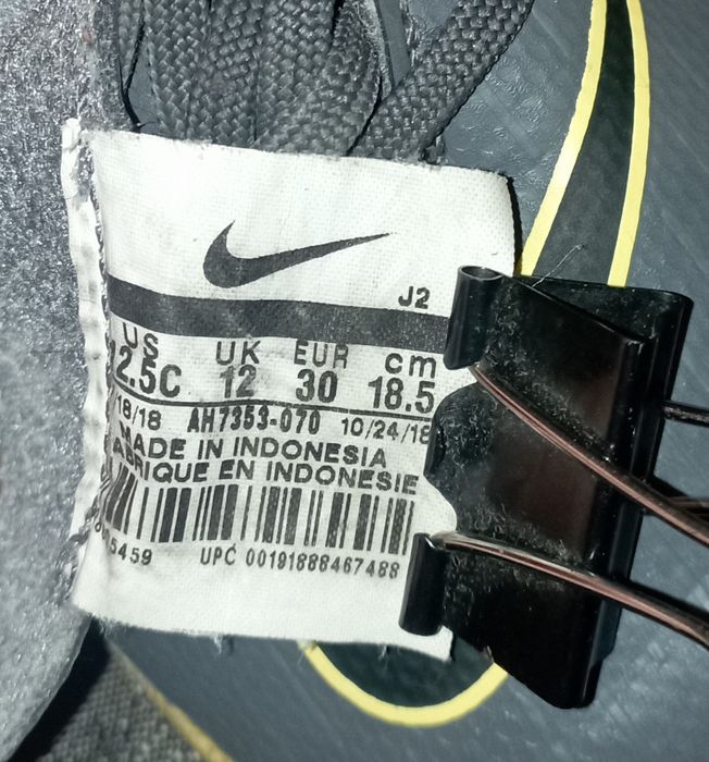 Дитячі кросівки сороконожки nike vapor