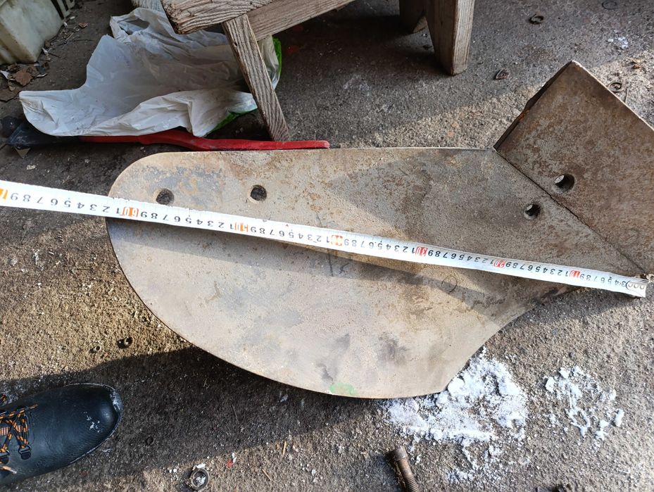 Отвал плуга з лемішем