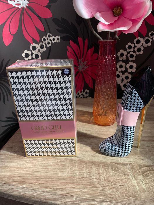 Парфумована вода Carolina Herrera Good girl Blush Tweed talk