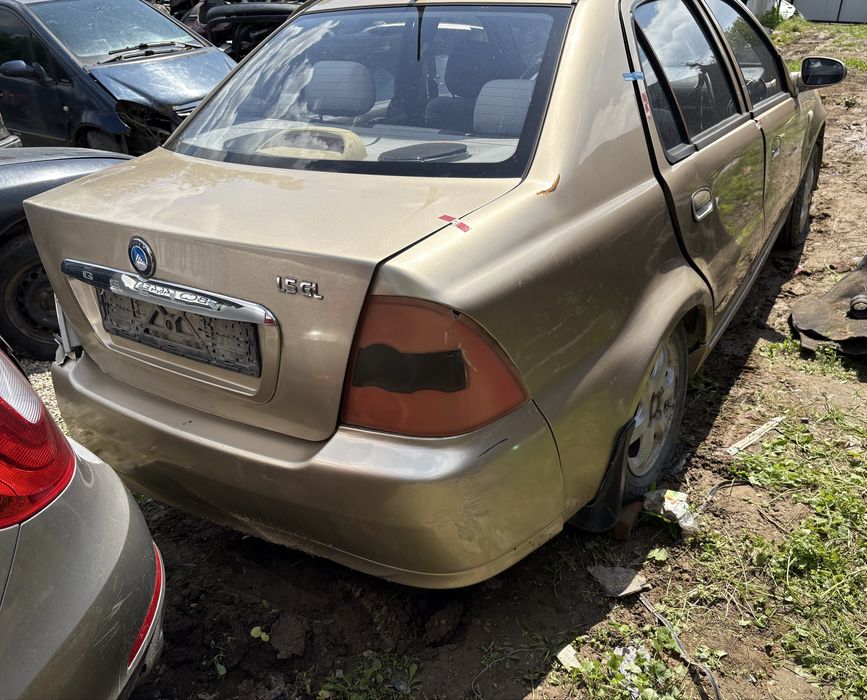 Geely Ck 2006-2013 (рестайлінг 2010-2013)  1.5 двигун є все