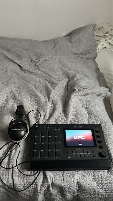 Akai MPC Live II