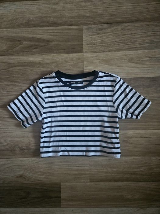 Crop top w paski