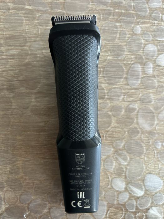 Тример Філіпс майже новий