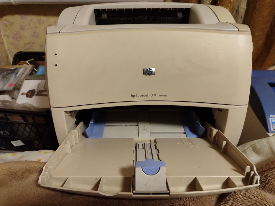 Принтер HP LaserJet 1000