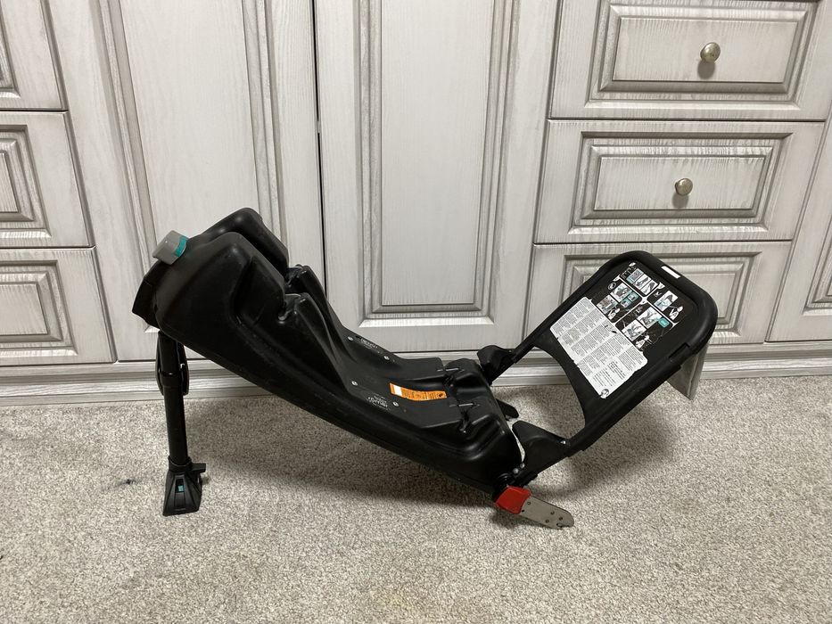 Коляска Britax Go 3 в 1 + база Baby-Safe для автолюльки