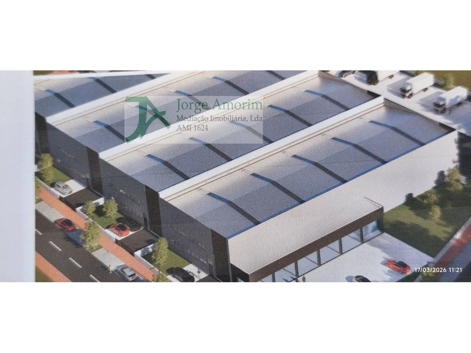 Armazém novo 607 m2 - Pé dto 8 mt.