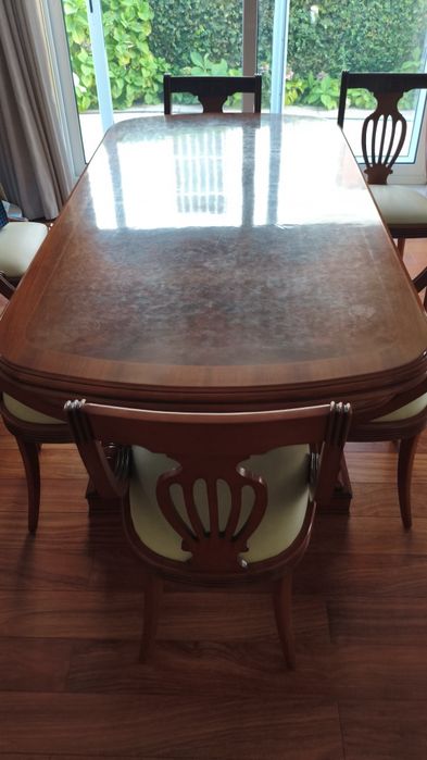 Sala de jantar completa