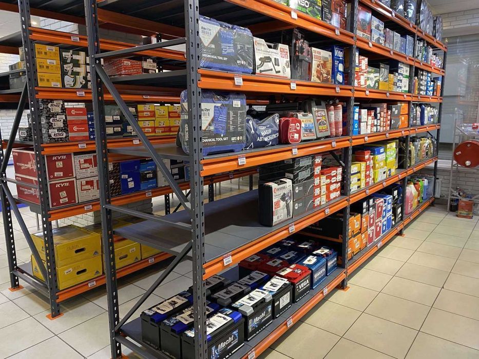 Стелажі підсилені поличні та з ярусами під шини. Металеві. До 4 тонн