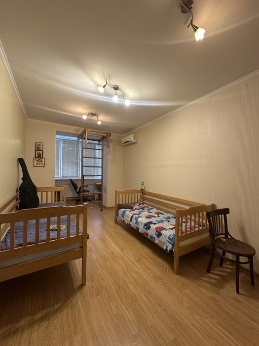 Вернисаж , продам 2 комнатную квартиру, АГВ .Таирова