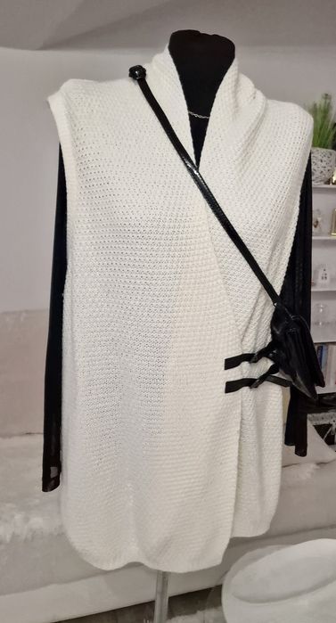 Bezrękawnik ecru " H&M".