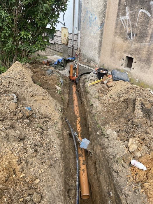 Roboty ziemne,Uslugi minikoparką,wywrotką