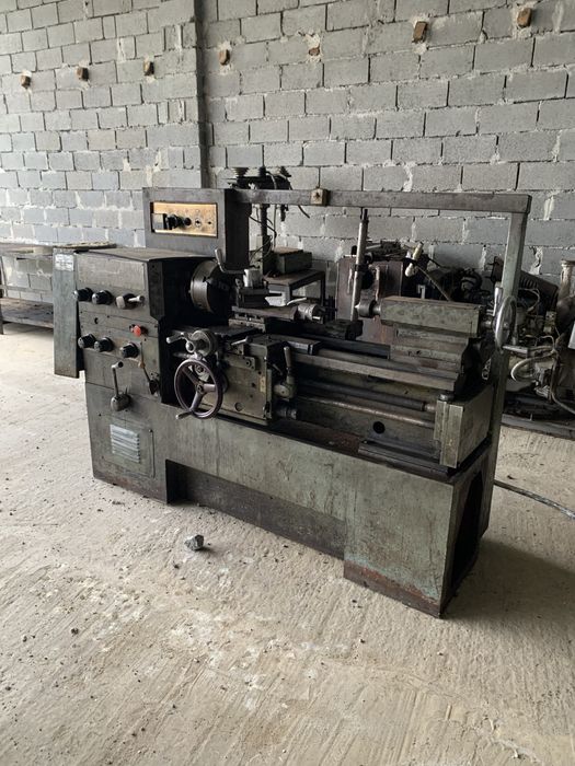 Продається токарний верстат