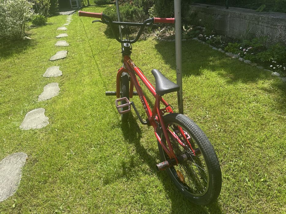 Czerwony BMX + PEGI