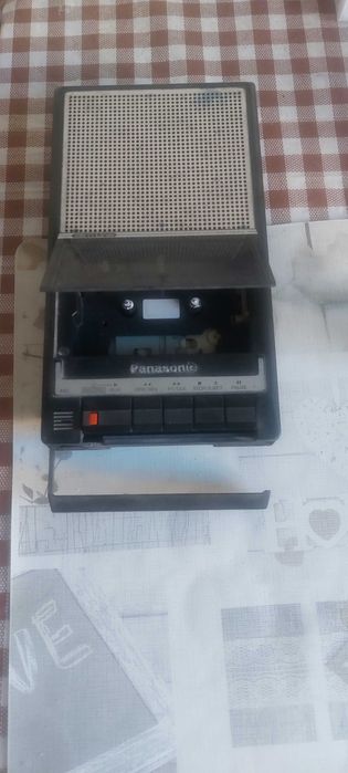 Магнитофон Panasonic
