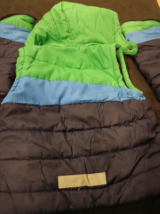 Kurtka zimowa z odpinanymi rękawkami